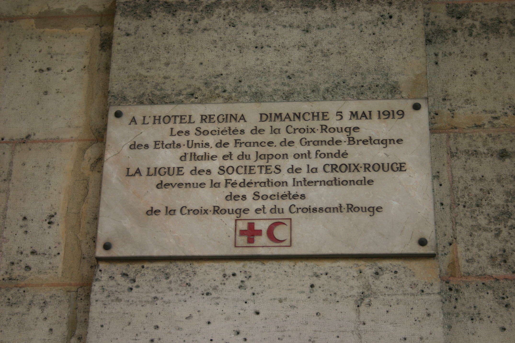 Ligue des Sociétés de la Croix-Rouge's memorial tablet, Paris - 02.JPG